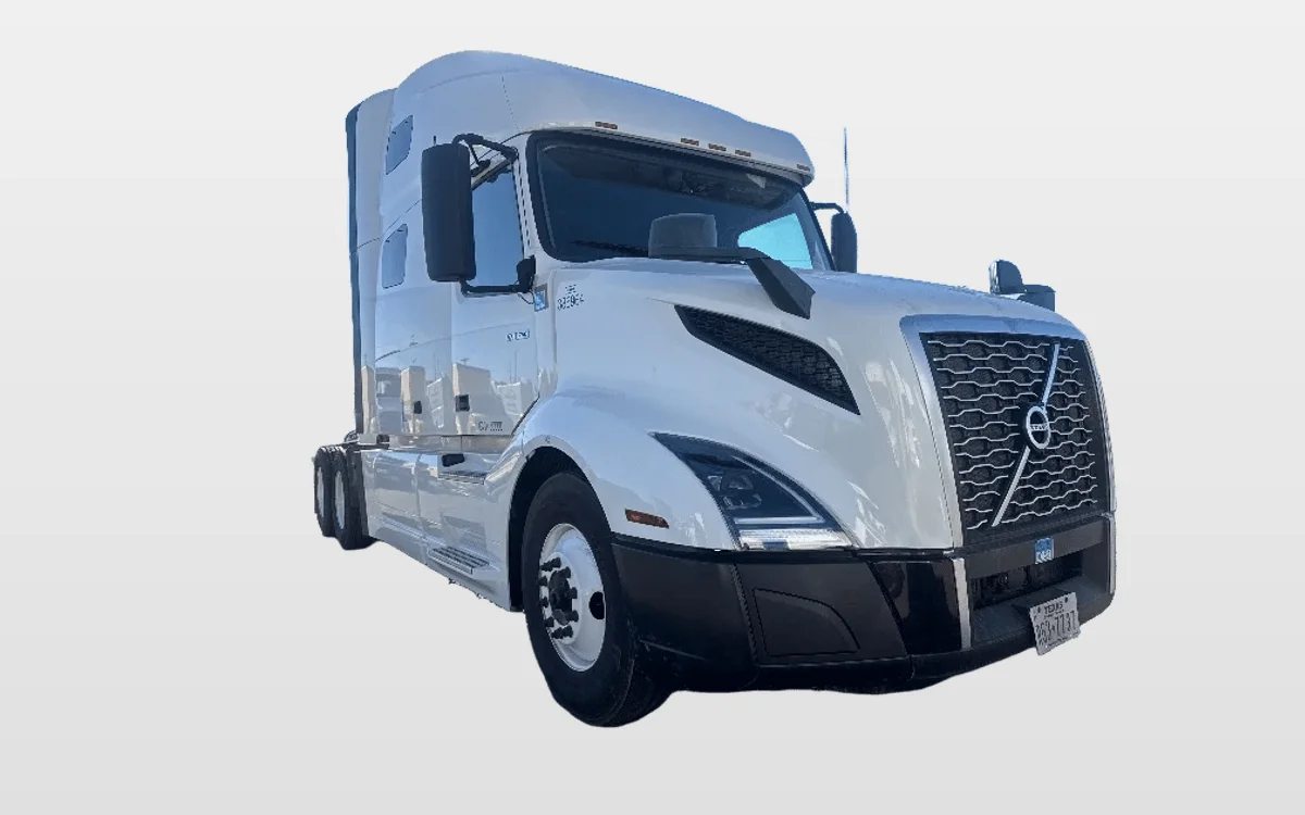 2022 Volvo - image 1