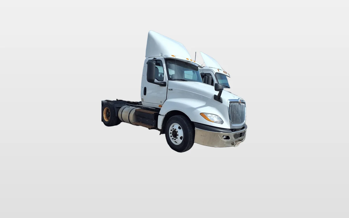 2019 International - image 1