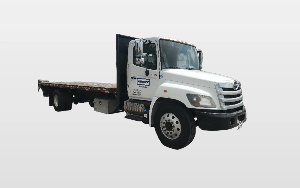 2020 Hino 338 - image 1