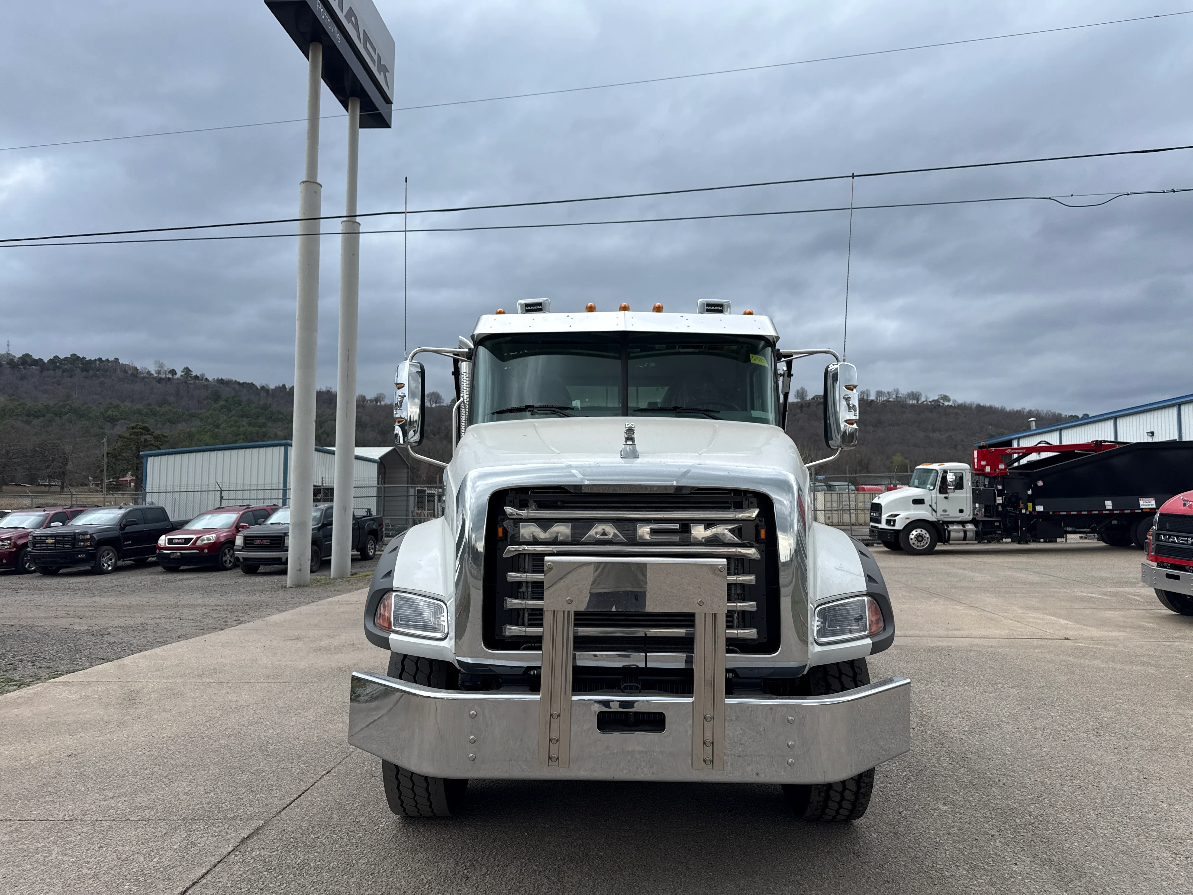 2026 Mack Granite in Pottsville, PA — photo 3