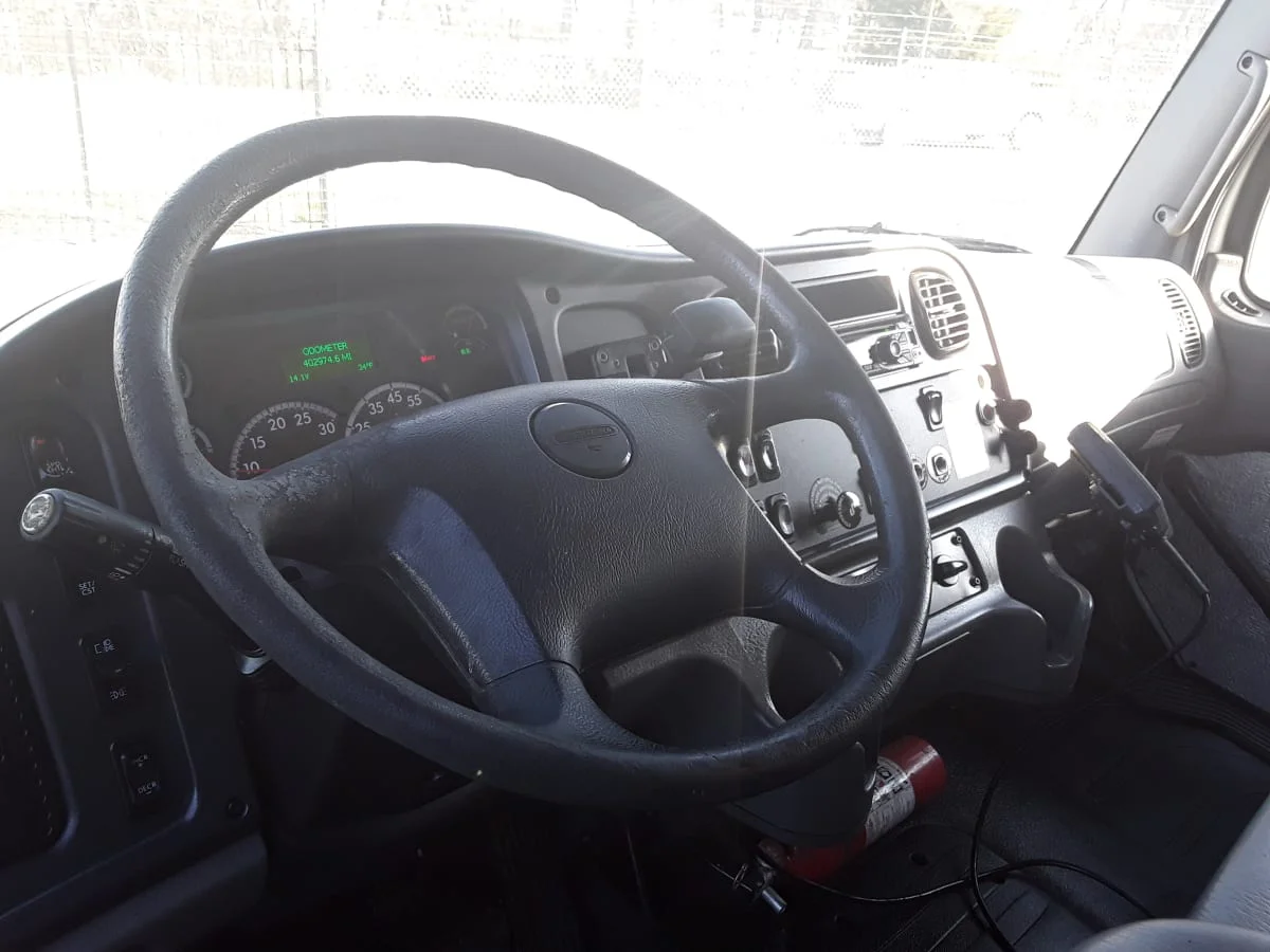 2018 Freightliner M2 106 in Kansas City, MO — photo 9