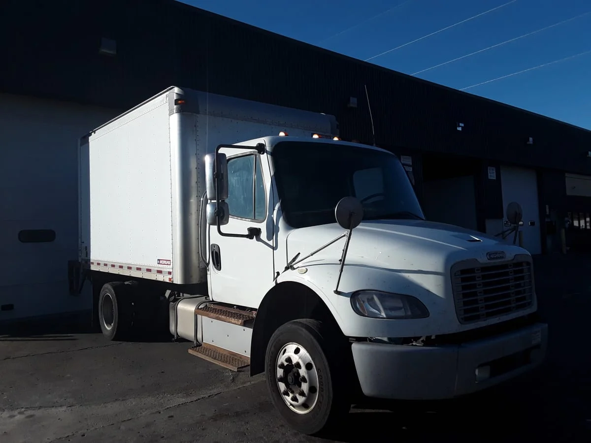 2018 Freightliner M2 106 in Kansas City, MO — photo 3