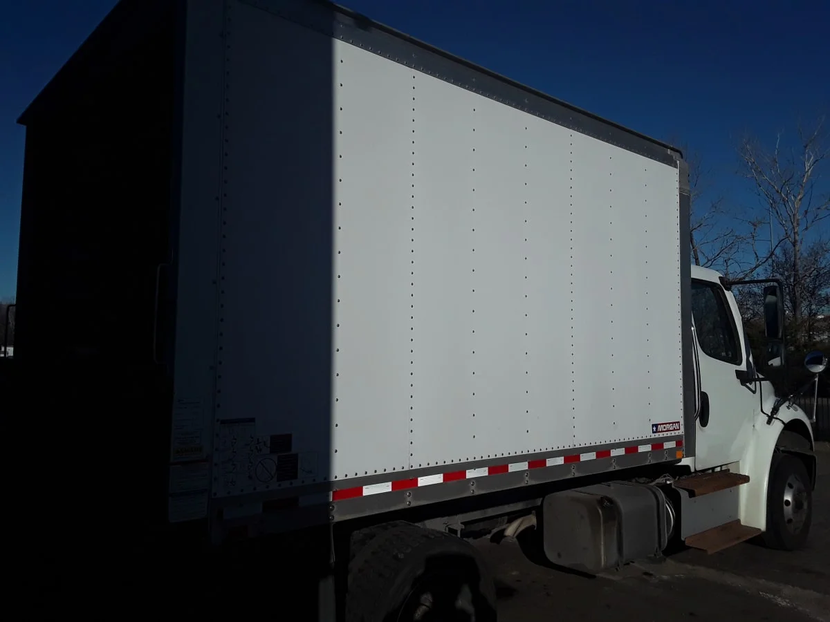 2018 Freightliner M2 106 in Kansas City, MO — photo 4