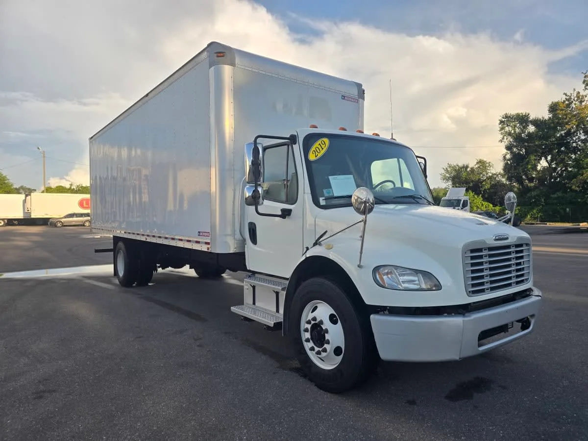 2019 Freightliner M2 106
