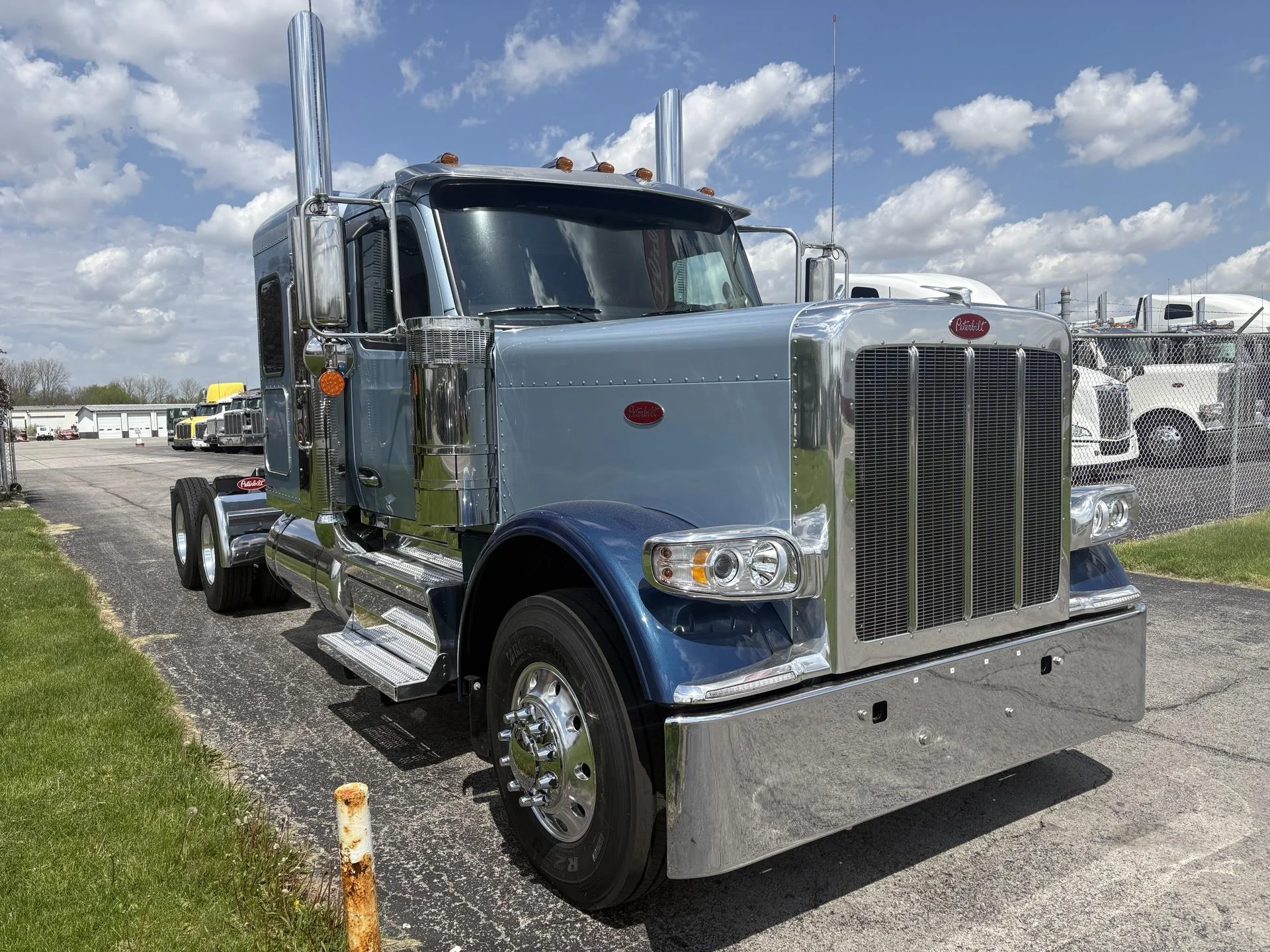2027 Peterbilt 589 in Findlay, OH — photo 2