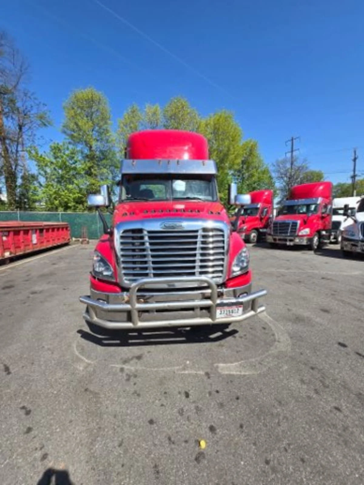 2019 Freightliner Cascadia in Newark, NJ — photo 2