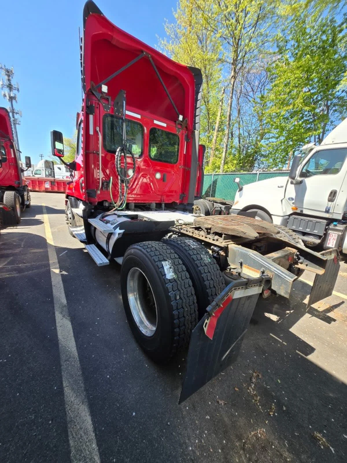2019 Freightliner Cascadia in Newark, NJ — photo 6