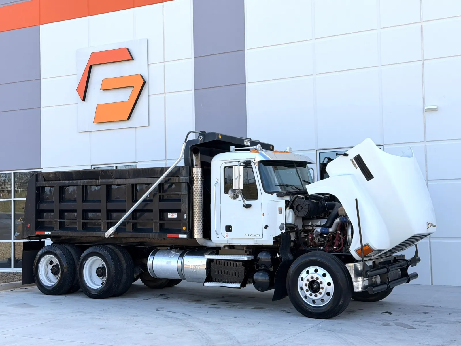 2012 Mack Pinnacle in Greer, SC — photo 10