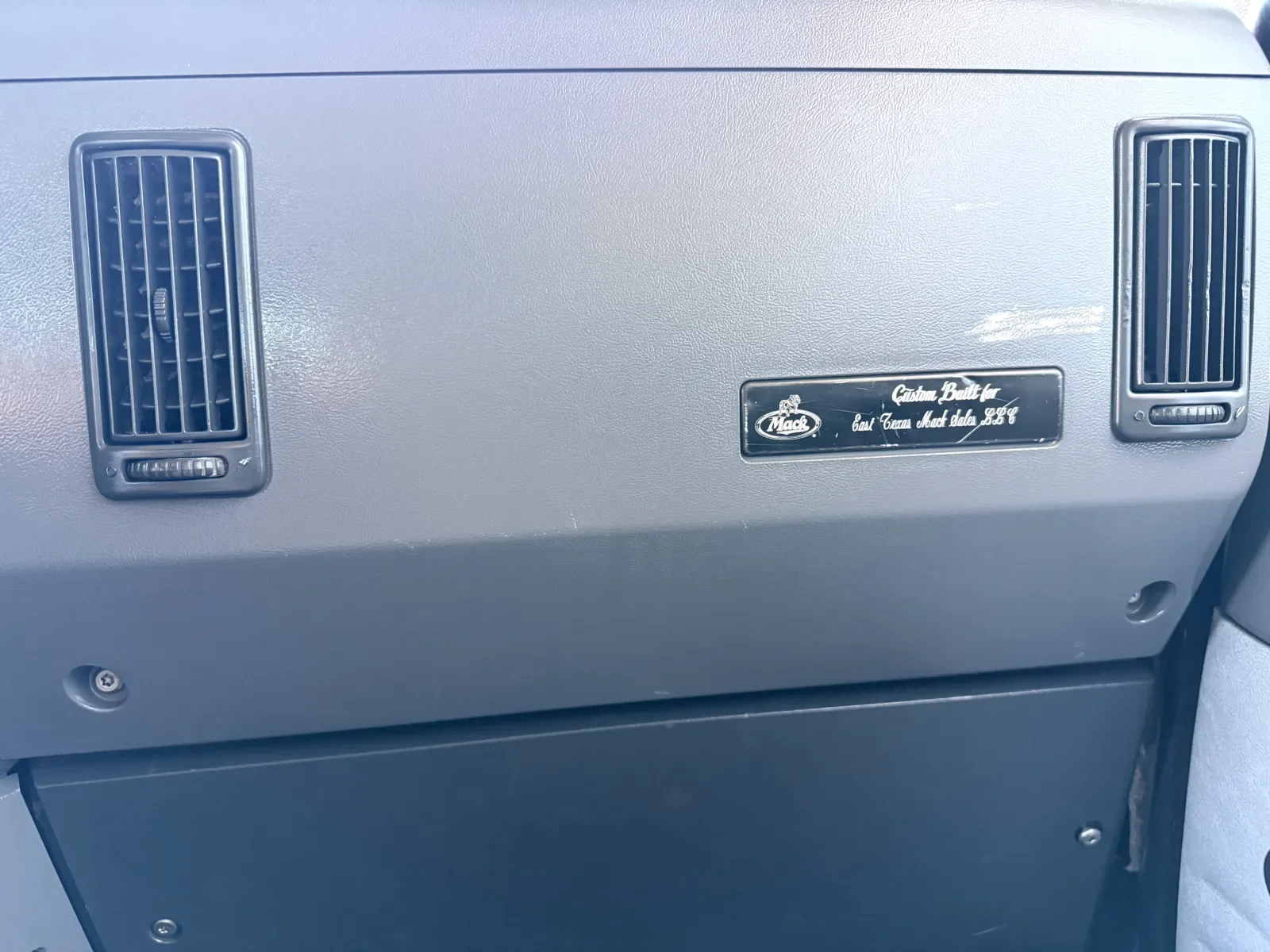 2012 Mack Pinnacle in Greer, SC — photo 20