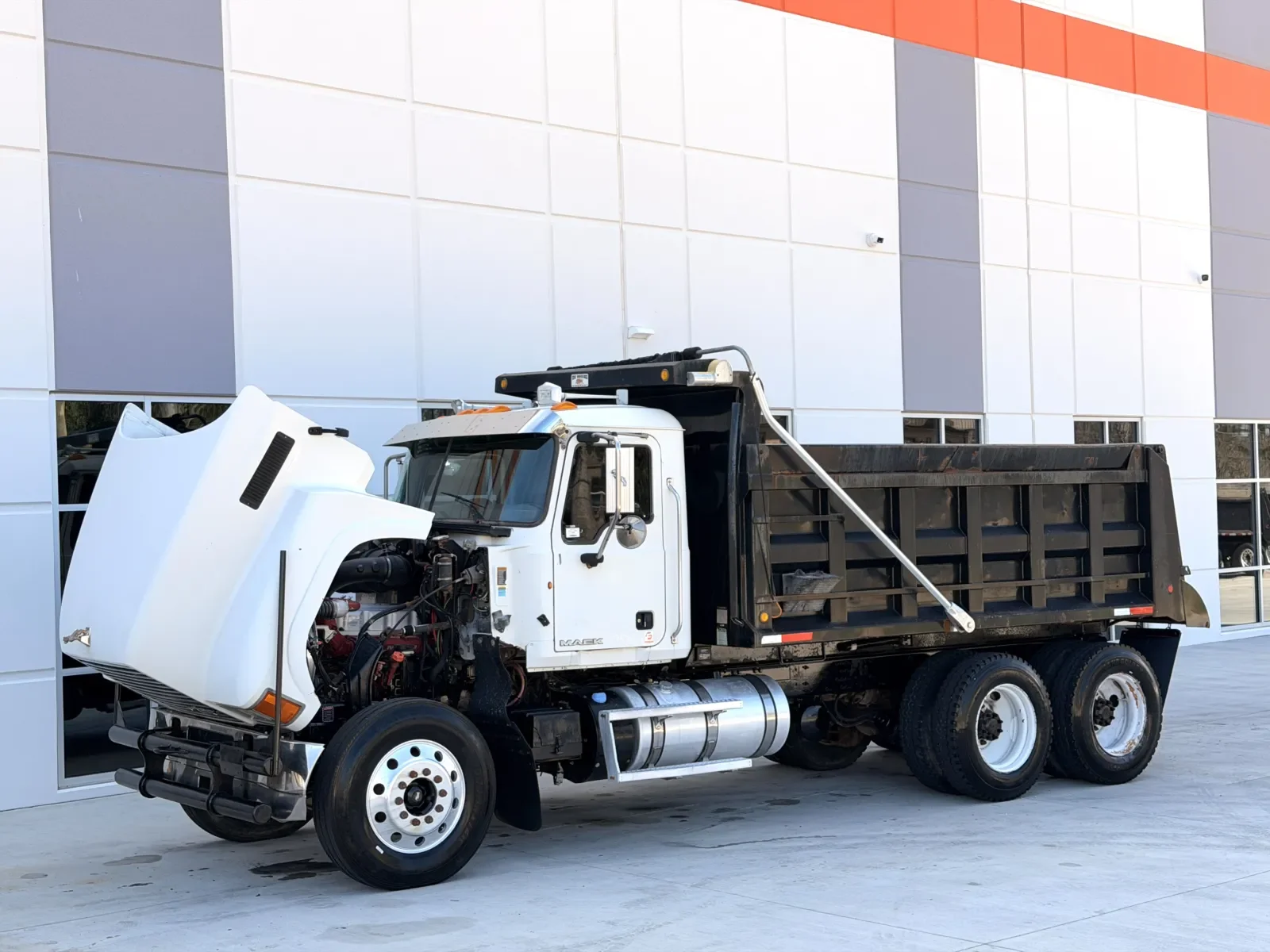 2012 Mack Pinnacle in Greer, SC — photo 11