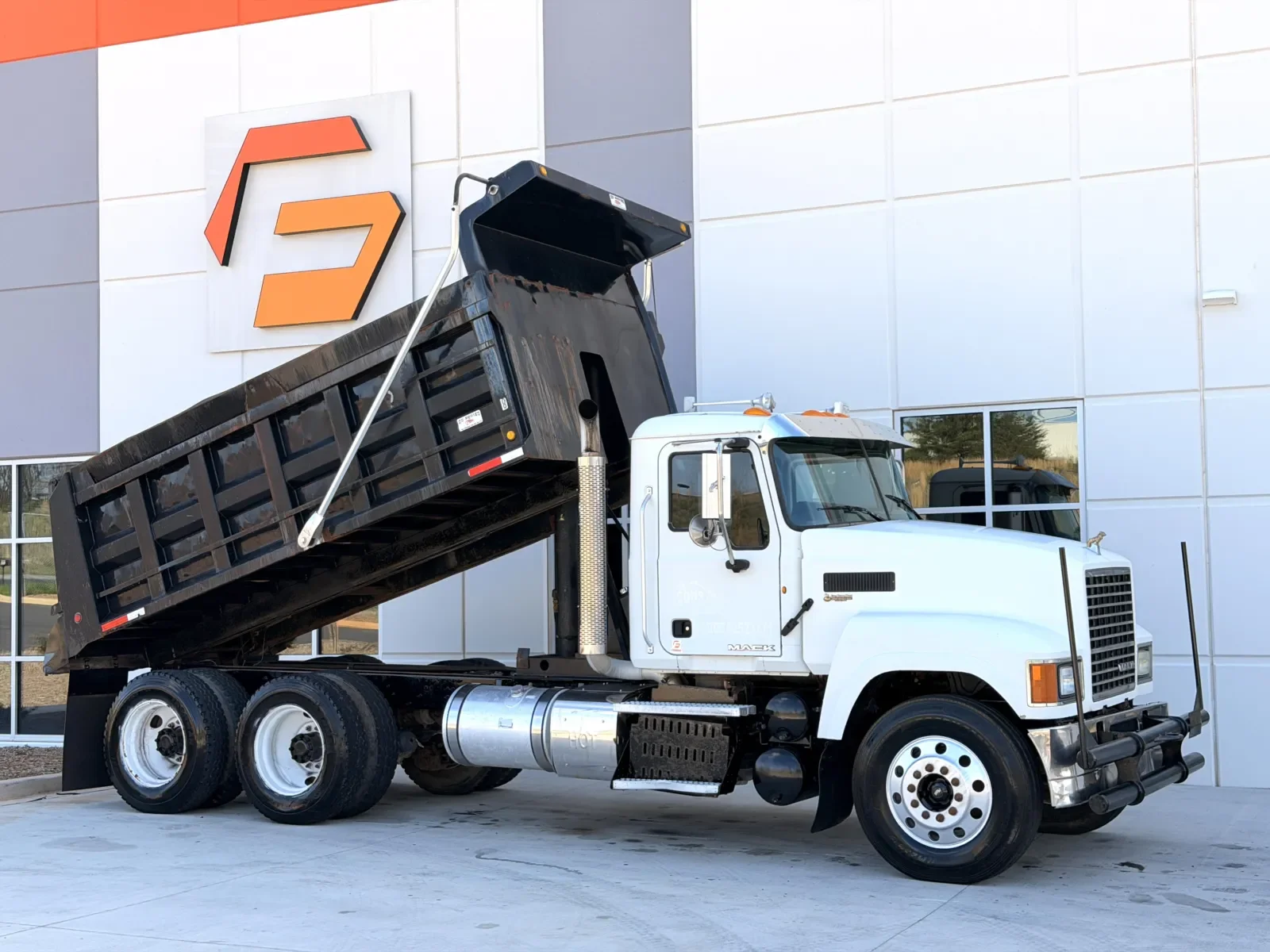2012 Mack Pinnacle in Greer, SC