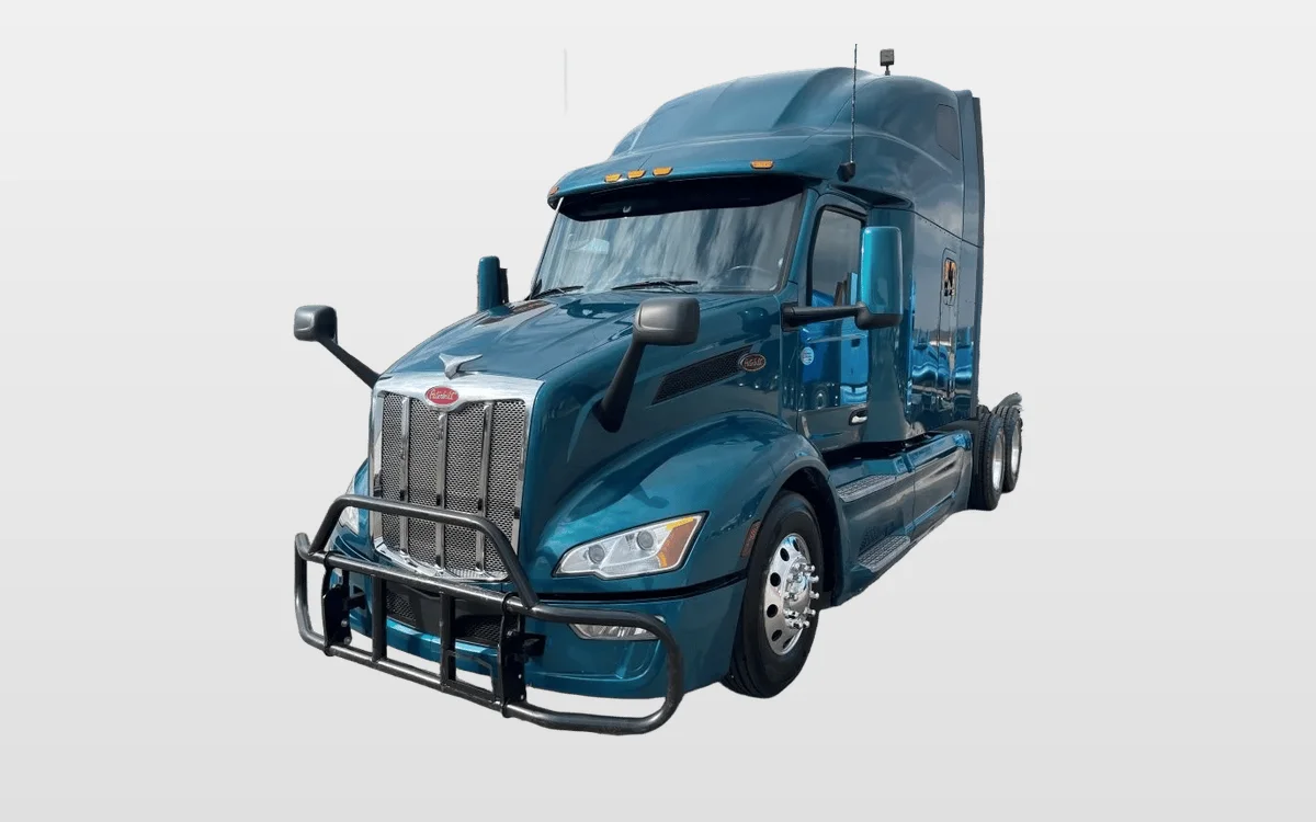 2023 PETERBILT 579 - image 1