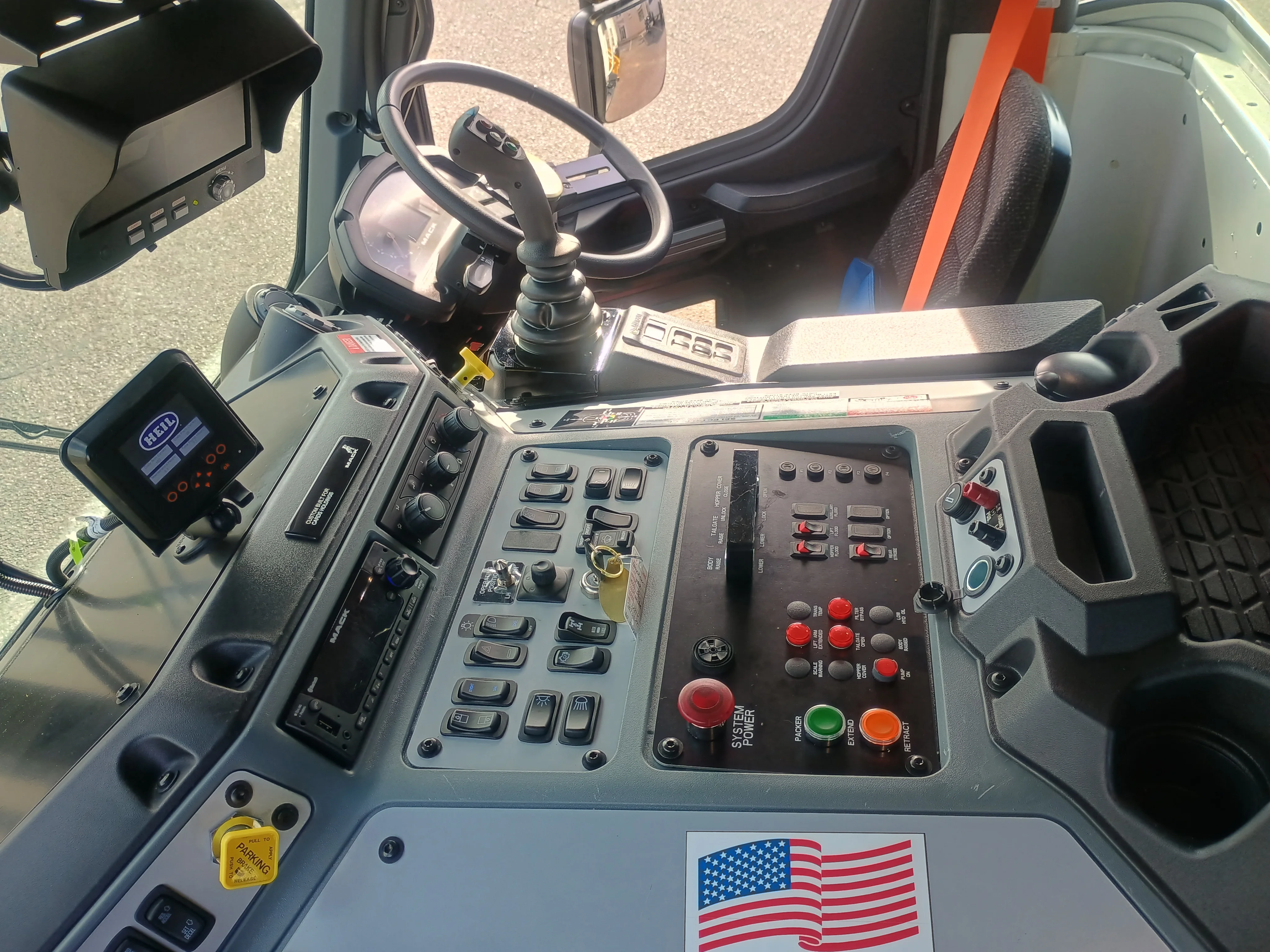 2026 Mack LR in Lowell, AR — photo 10