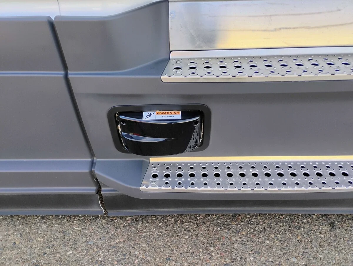 2026 Freightliner Cascadia - image 13