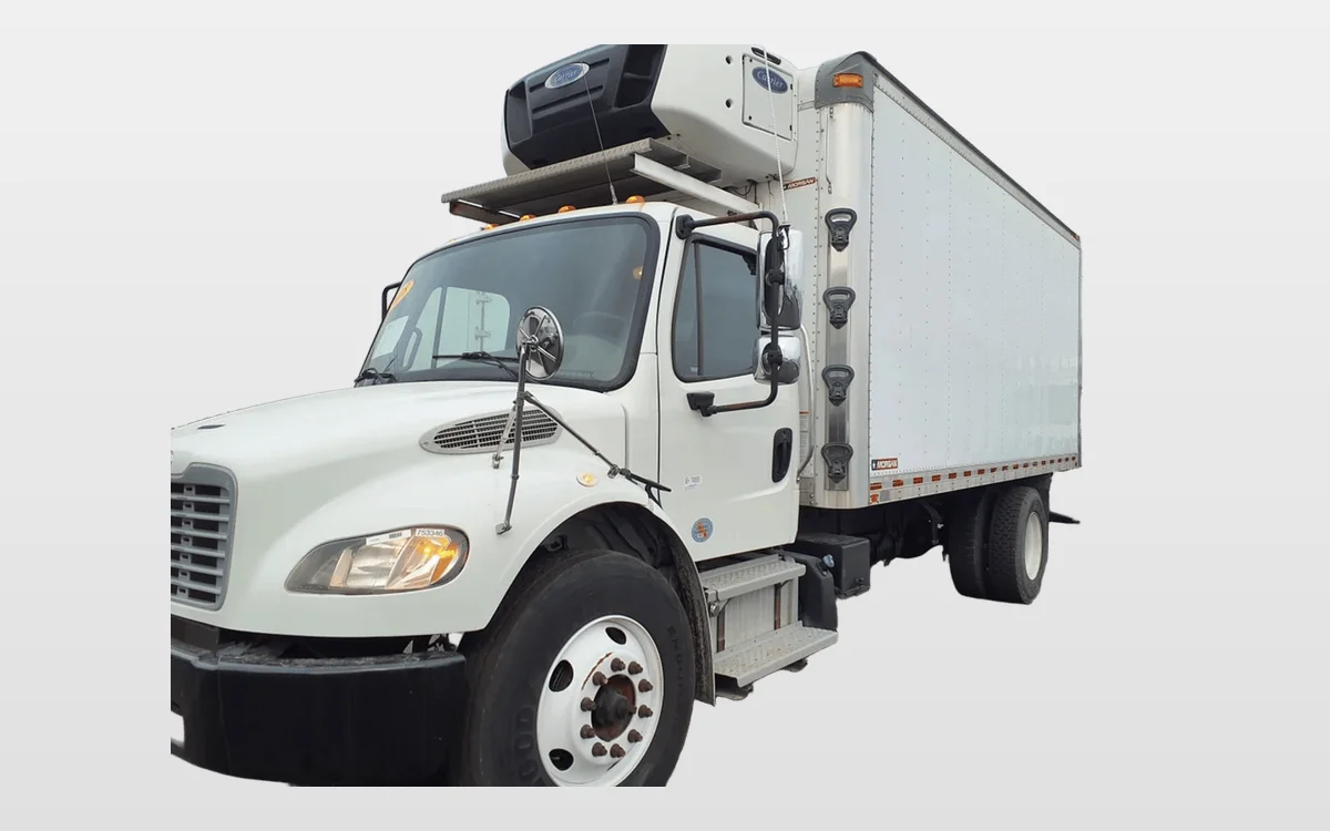 2018 Freightliner M2 106 - image 1