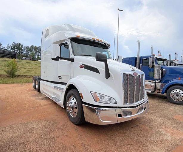 2023 Peterbilt 579 in GA — photo 2