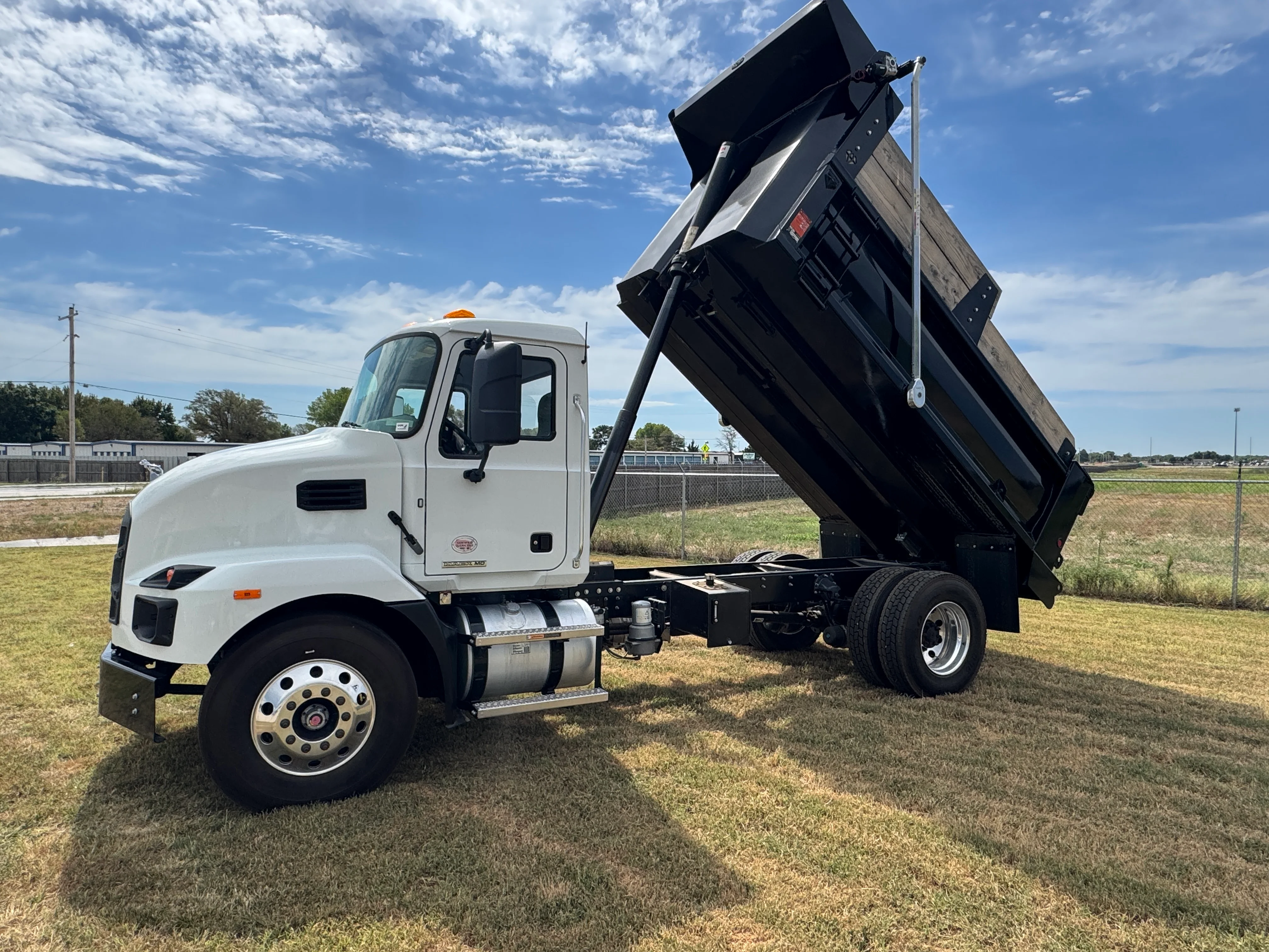 2025 Mack MD in Wichita, KS — photo 3