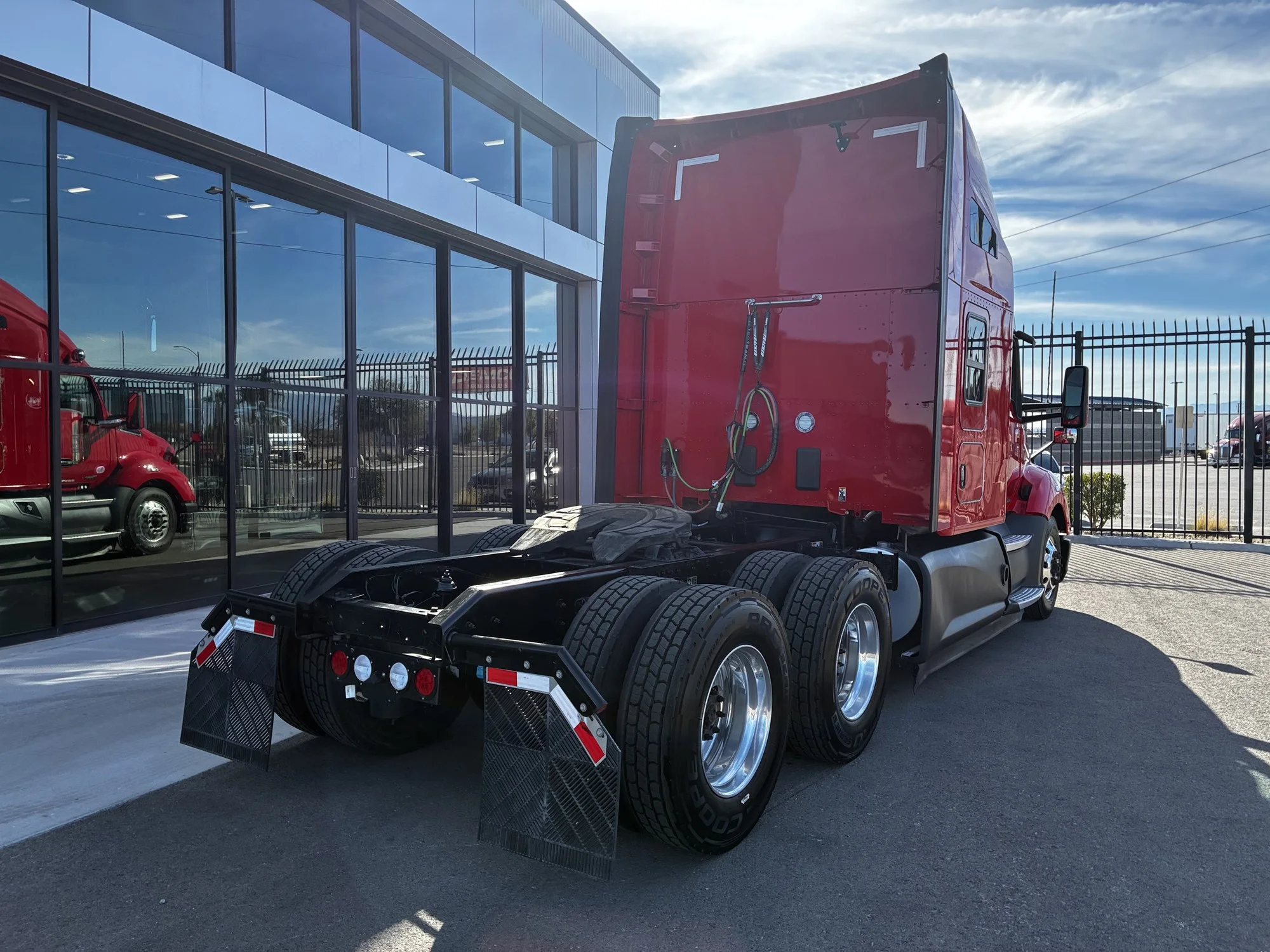 2022 Kenworth T680 in Las Vegas, NV — photo 5