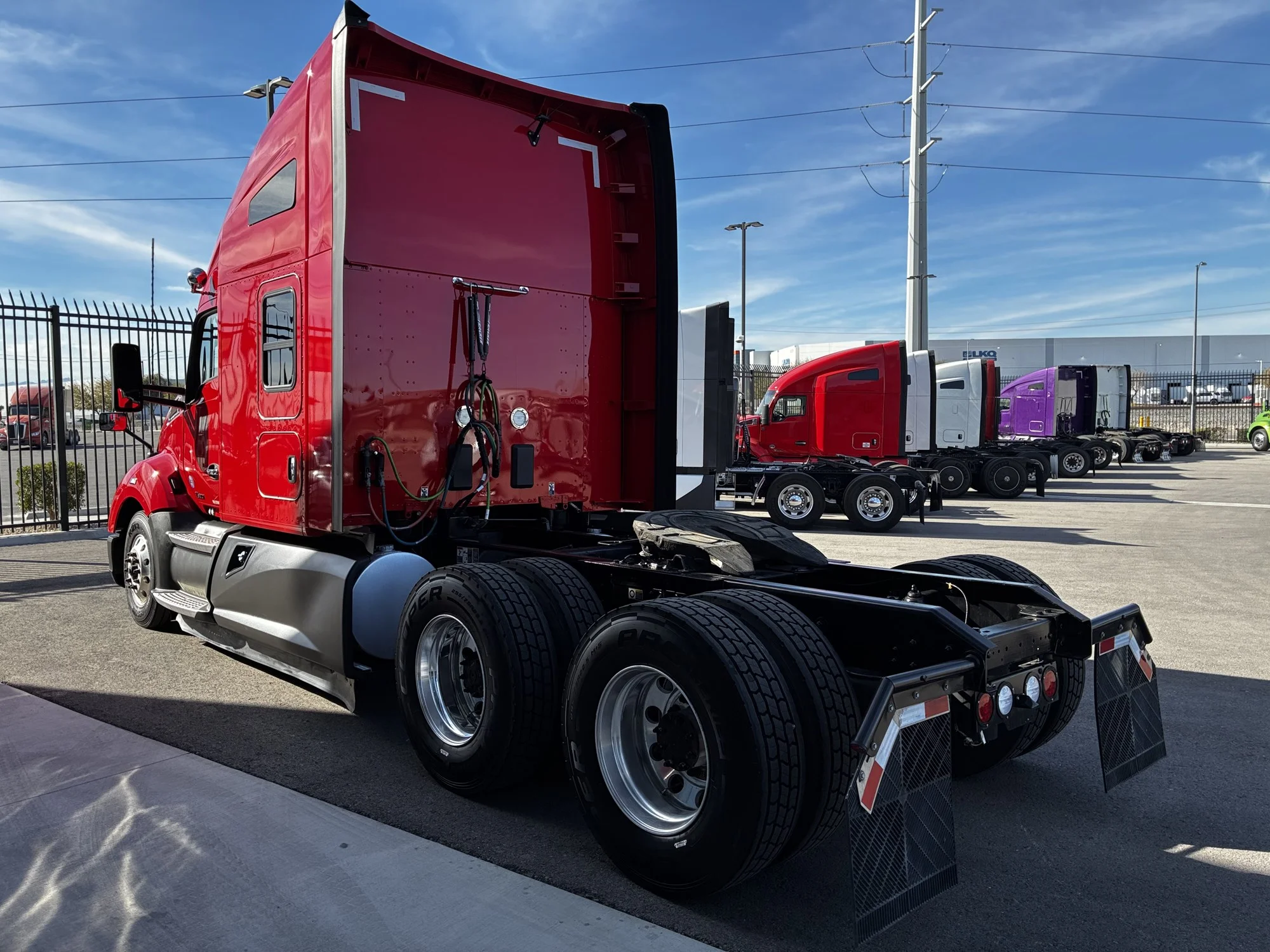 2022 Kenworth T680 in Las Vegas, NV — photo 6