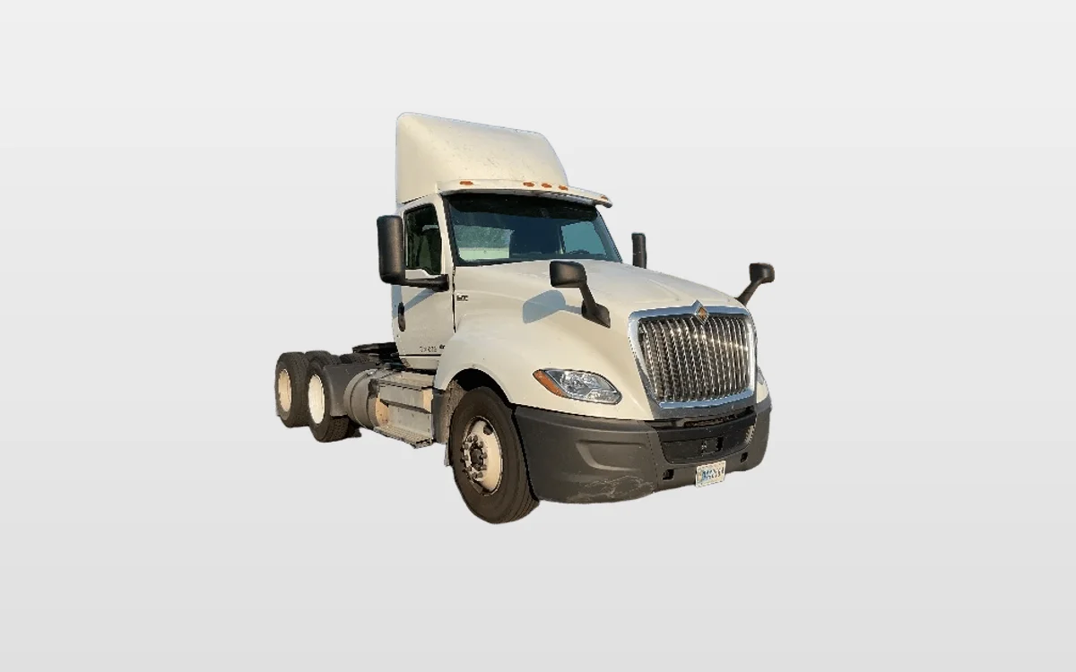 2019 International LT - image 1