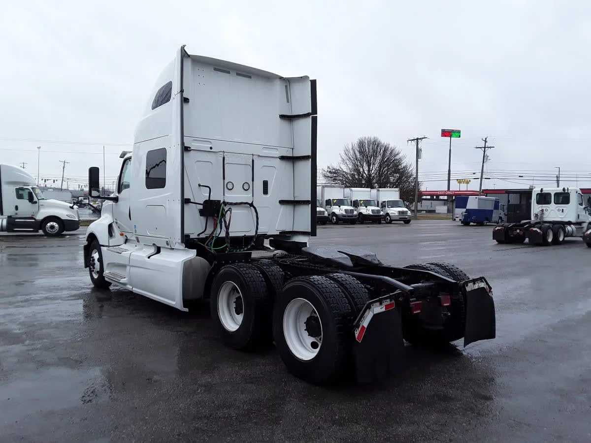 2020 International LT in La Vergne, TN — photo 6