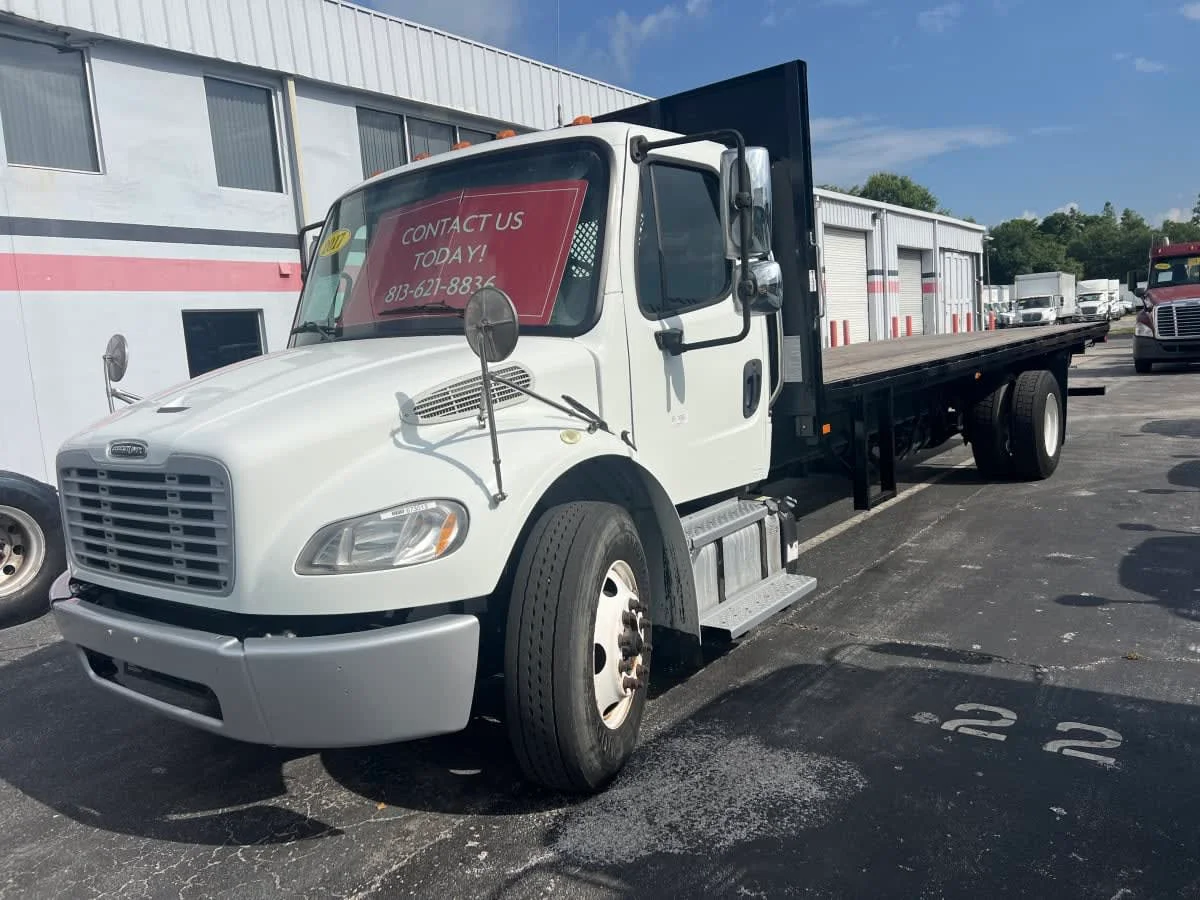 2017 Freightliner M2 106 in Tampa, FL
