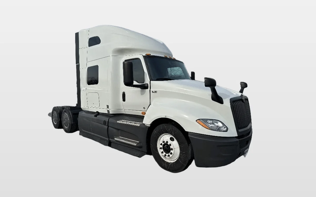 2023 International LT - image 1