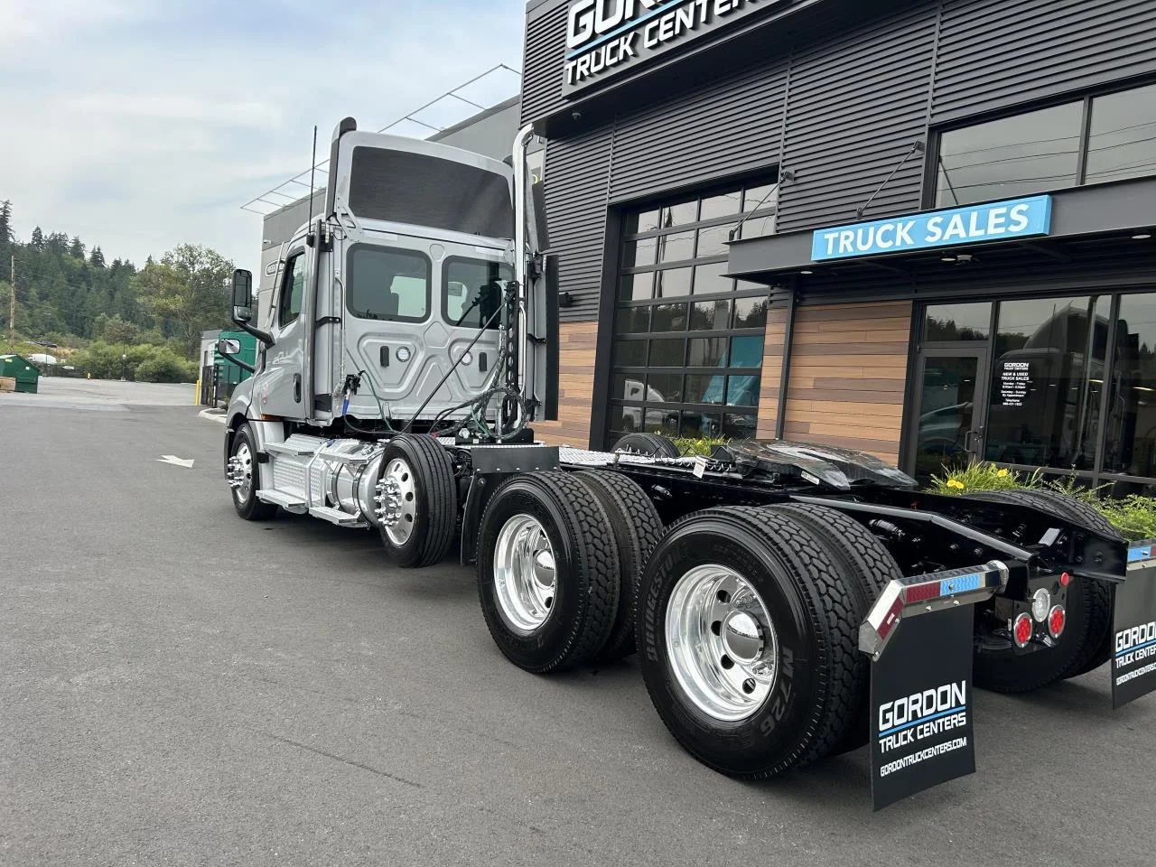 2027 Freightliner in Pacific, WA — photo 3