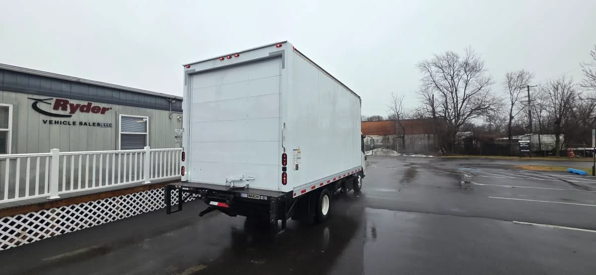 2018 Isuzu NPR - image 4