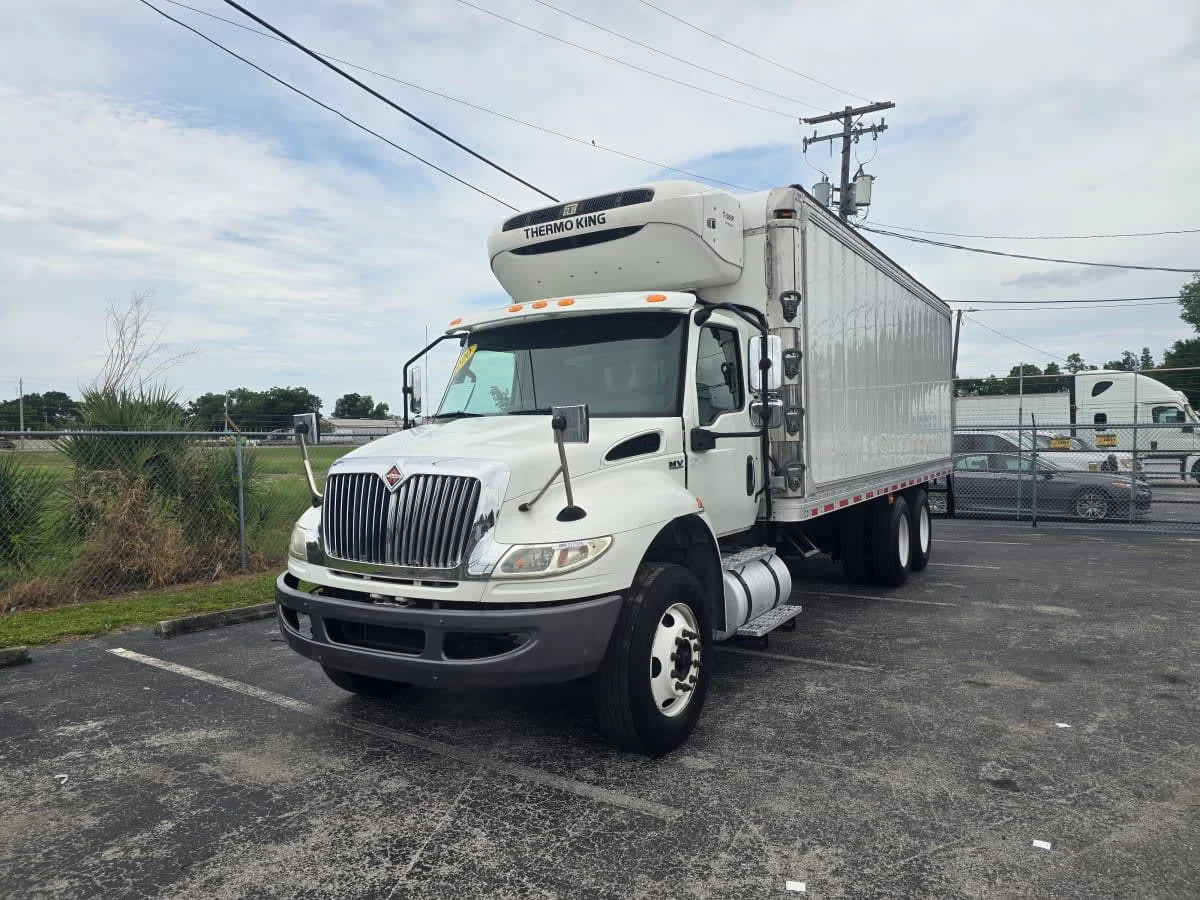 2020 International MV in Tampa, FL — photo 3
