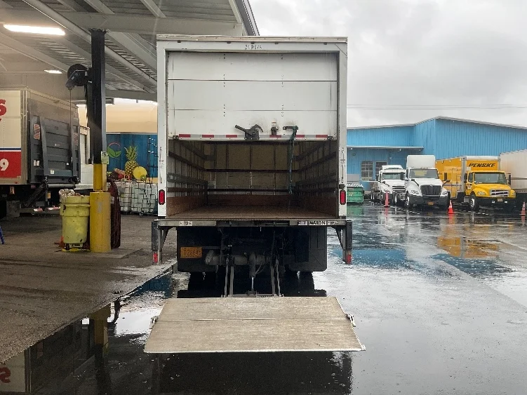 2020 Isuzu NQR in Anaheim, CA — photo 9