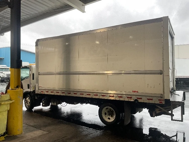 2020 Isuzu NQR in Anaheim, CA — photo 4