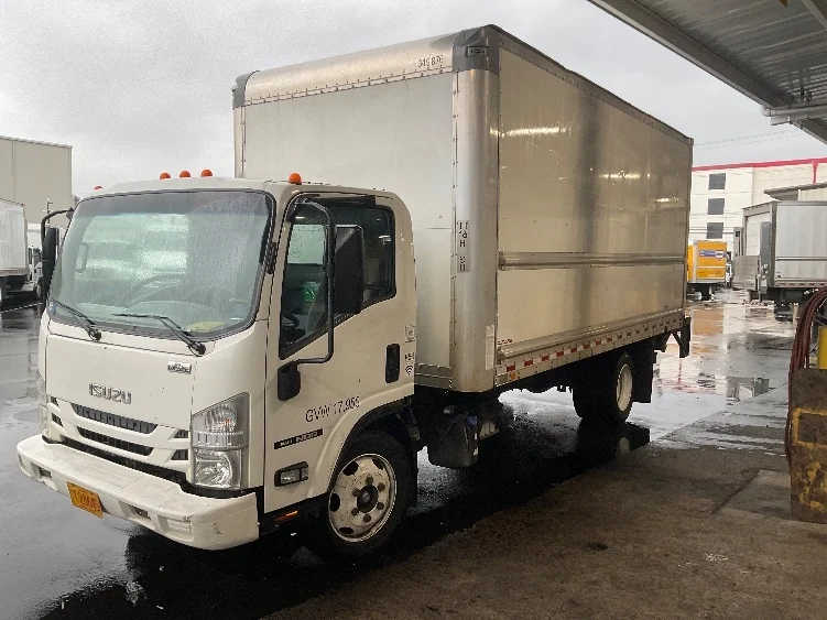 2020 Isuzu NQR in Anaheim, CA — photo 3