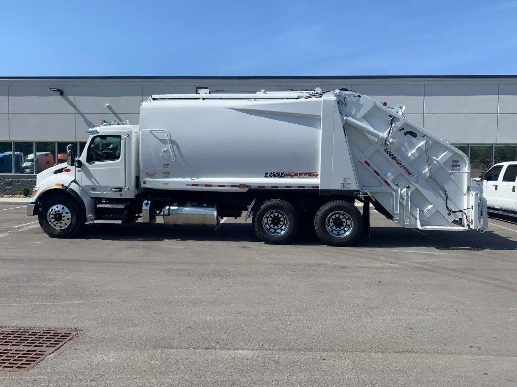 2026 Peterbilt 548 in Louisville, KY — photo 2
