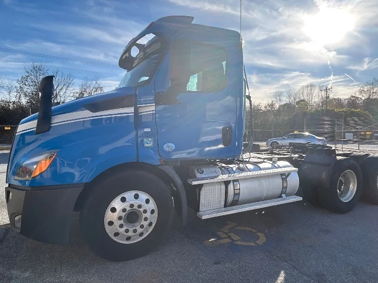 2019 Freightliner Cascadia in Anderson, SC — photo 4