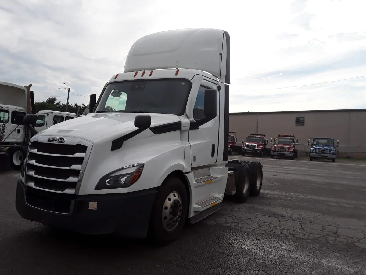 2022 Freightliner Cascadia