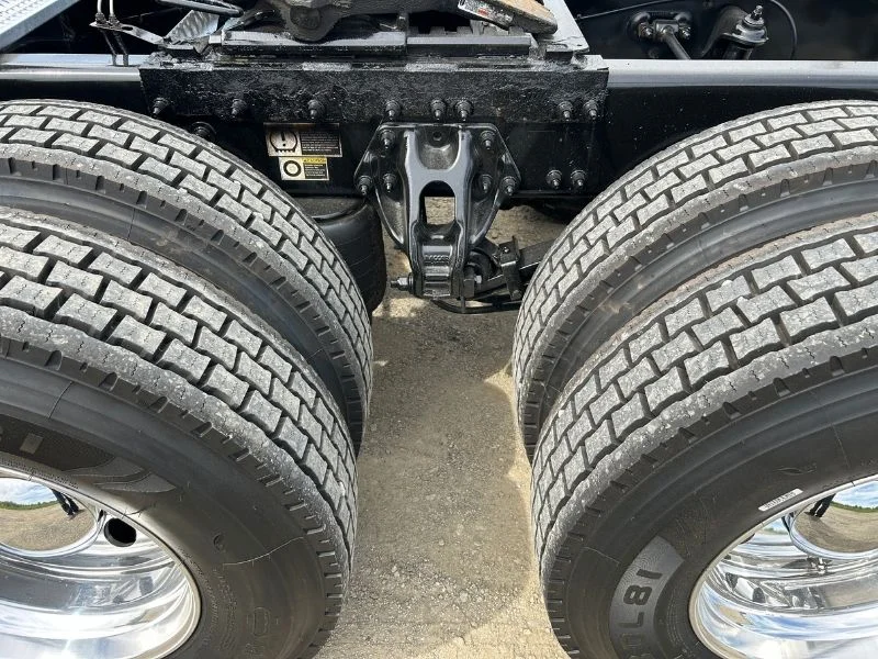 2022 Peterbilt 389 in Richmond, VA — photo 10
