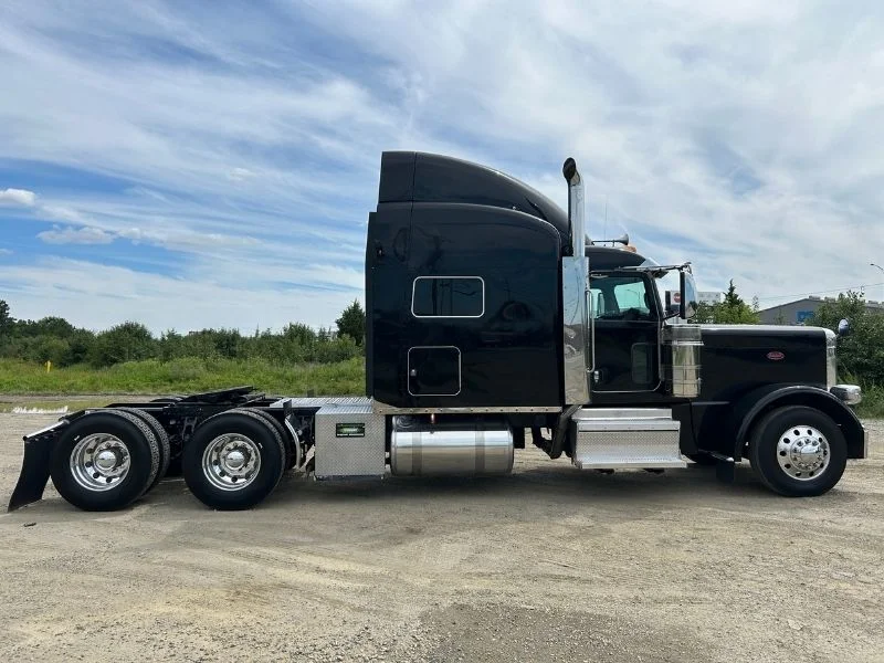 2022 Peterbilt 389 in Richmond, VA — photo 14