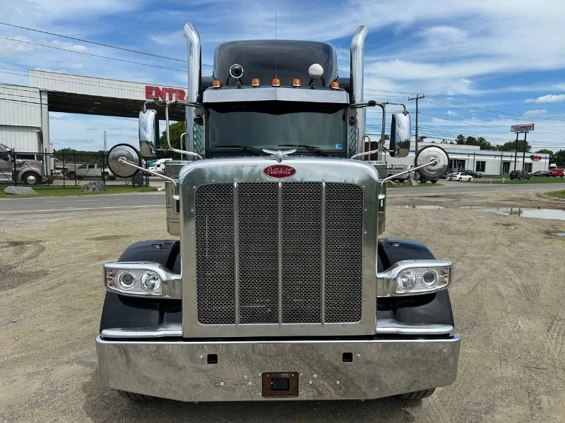 2022 Peterbilt 389 in Richmond, VA — photo 16