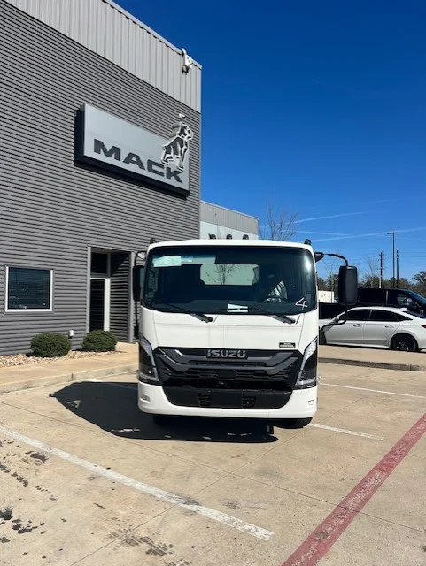 2026 Isuzu NRR
