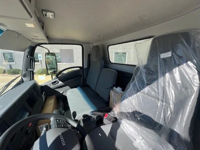 2026 Isuzu NRR in Houston, TX — photo 5