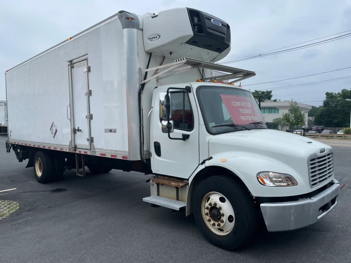 2018 Freightliner M2 106 in Norwood, MA — photo 3