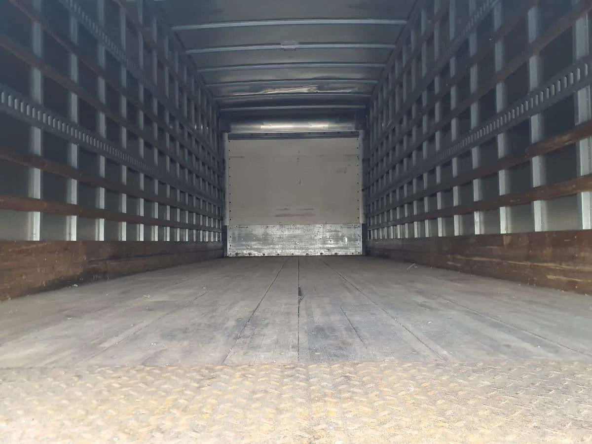 2019 Freightliner M2 106 in Springfield, MA — photo 8