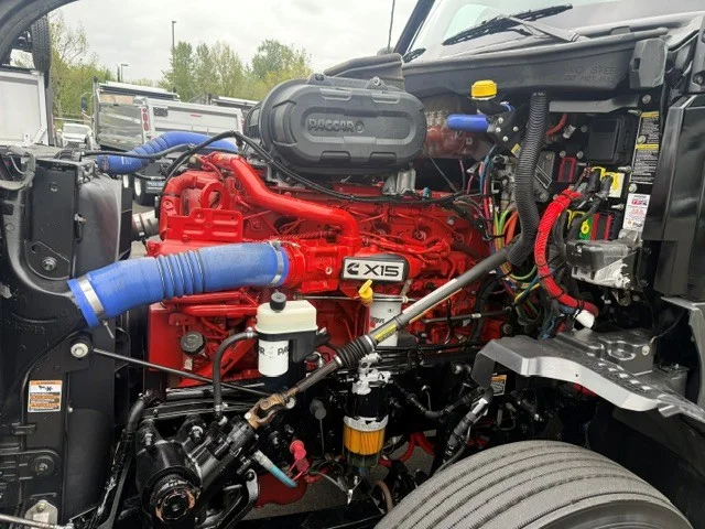 2023 Kenworth T680 in Ridgefield, WA — photo 6