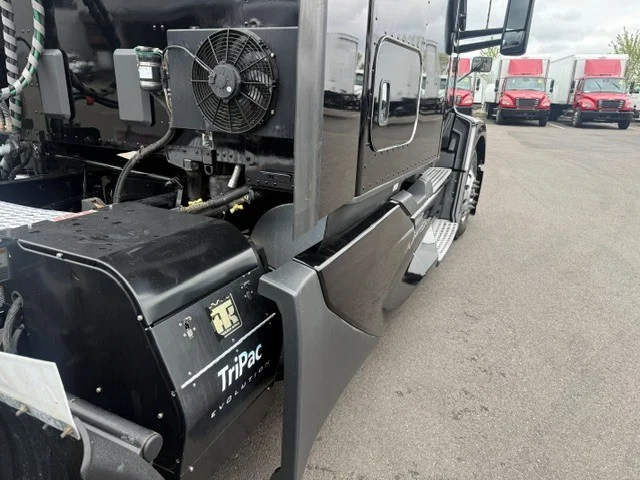 2023 Kenworth T680 in Ridgefield, WA — photo 5