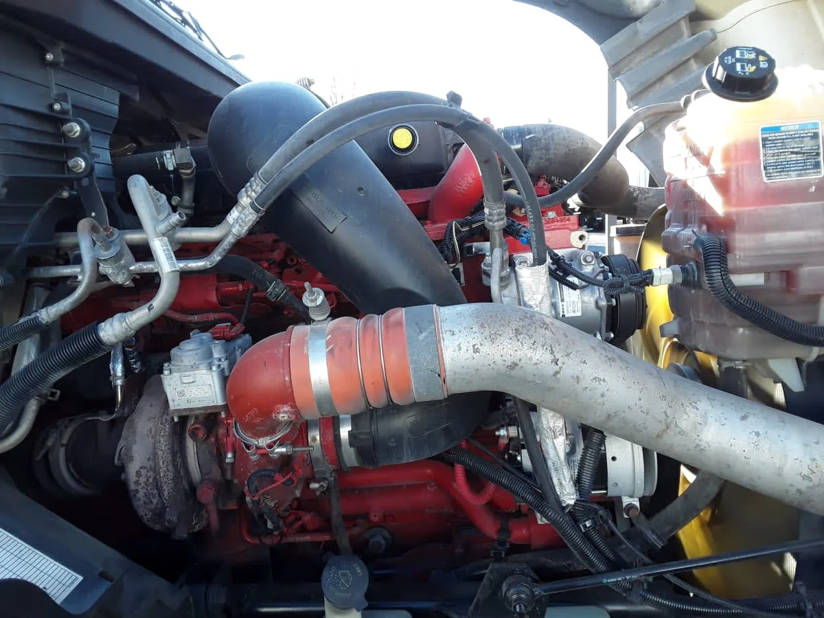 2020 International LT in Altoona, IA — photo 14