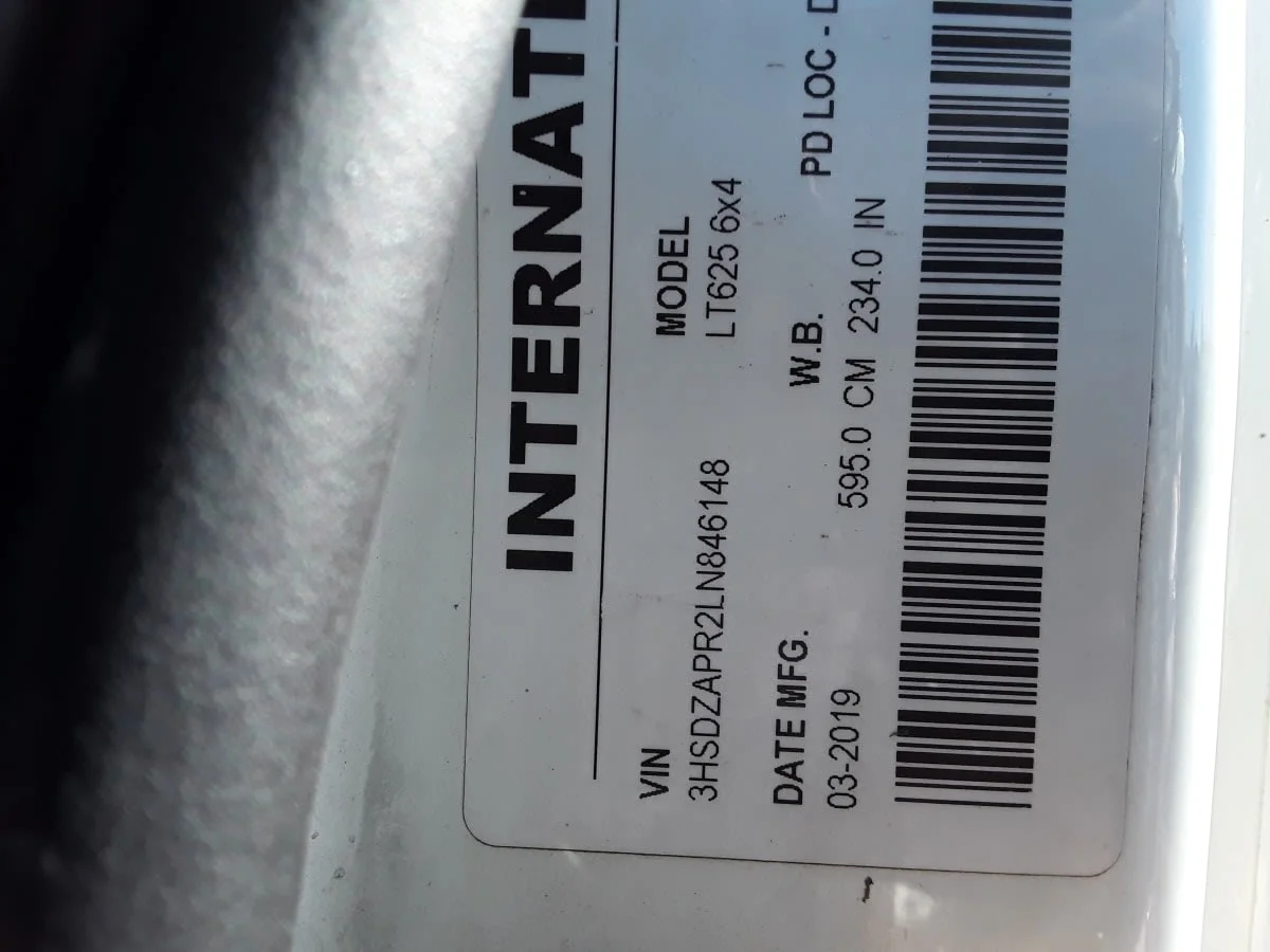 2020 International LT in Altoona, IA — photo 12