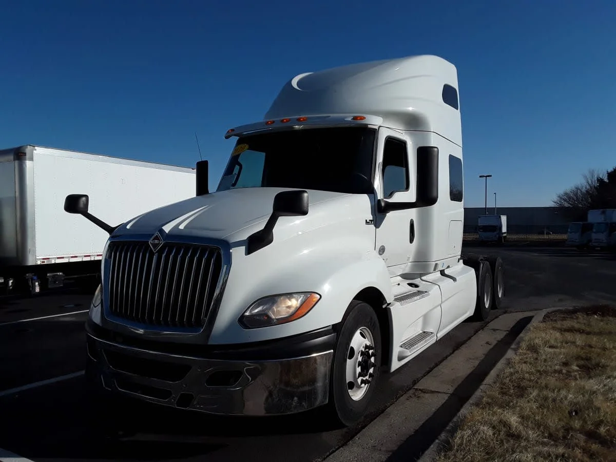 2020 International LT in Altoona, IA