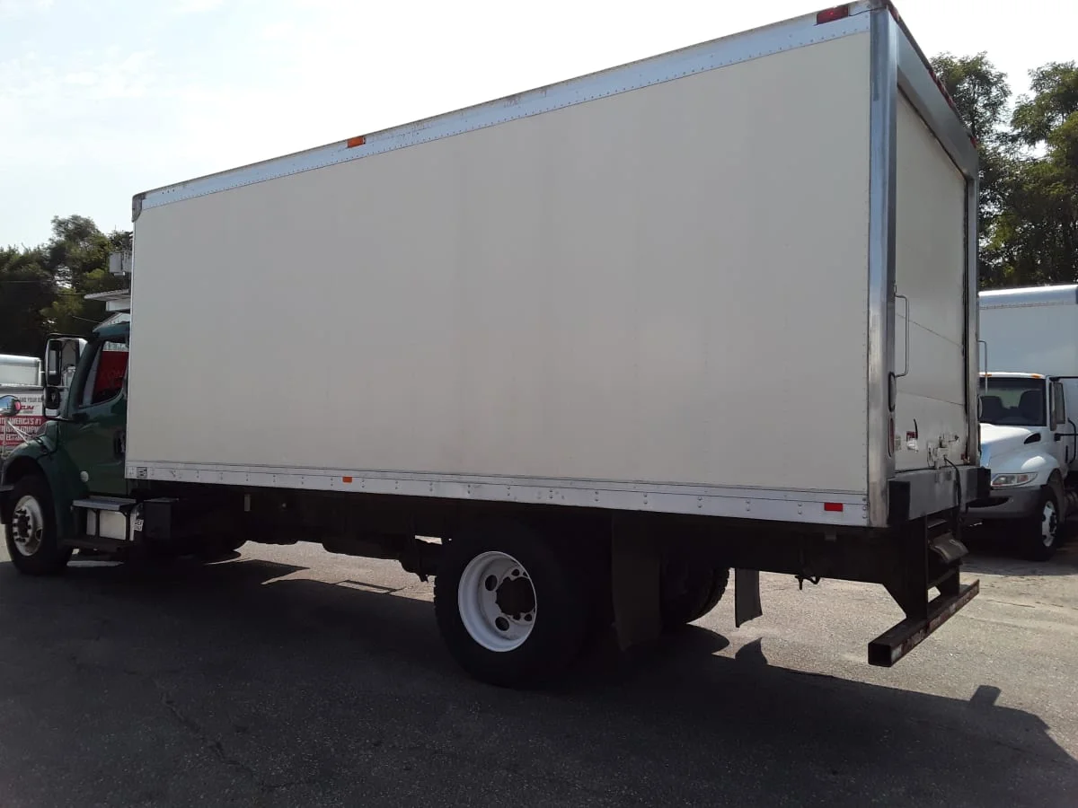 2015 Freightliner M2 106 - image 6