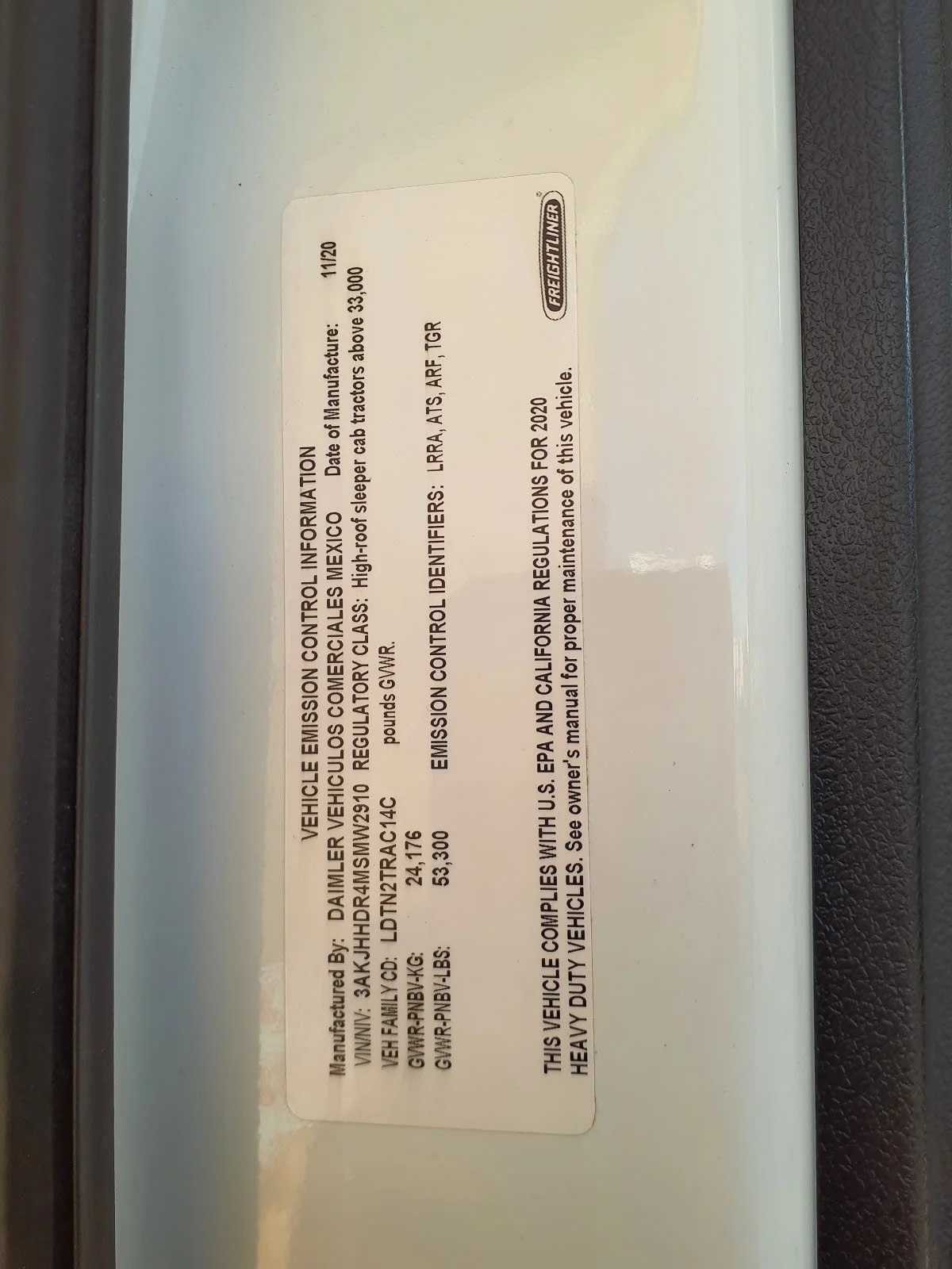 2021 Freightliner Cascadia - image 12